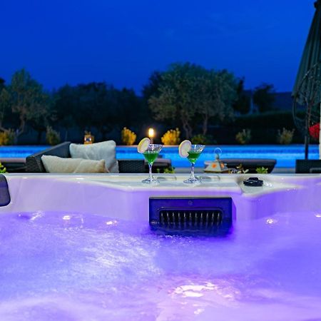 Villa Lorema-Pet Friendly On 5000 Sqm Garden,Pool, Jacuzzi, Billiard&Ps5 Светі Филип-і-Яков Екстер'єр фото