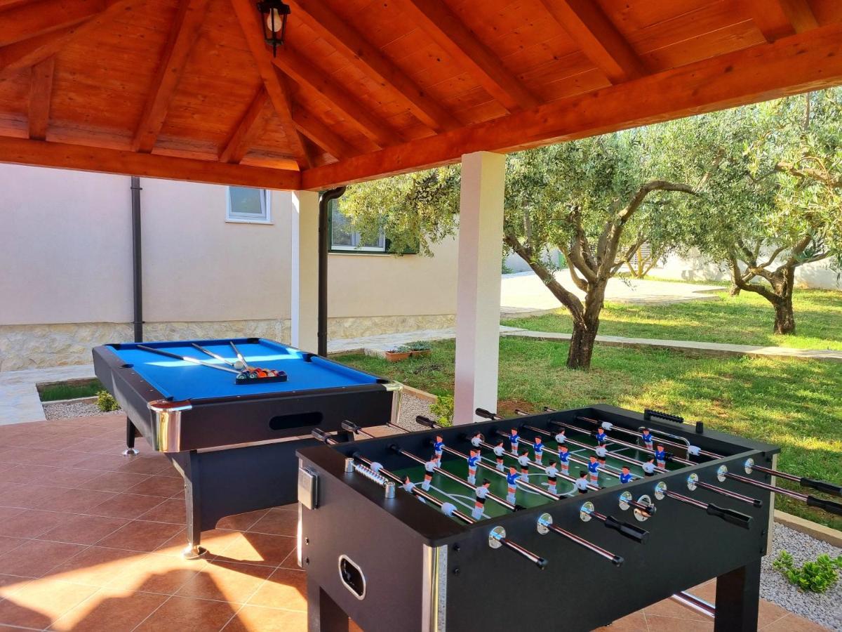 Villa Lorema-Pet Friendly On 5000 Sqm Garden,Pool, Jacuzzi, Billiard&Ps5 Светі Филип-і-Яков Екстер'єр фото